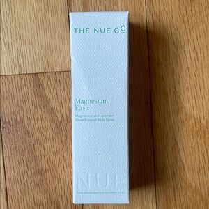 The Nue Co Magnesium Ease Body Spray - White